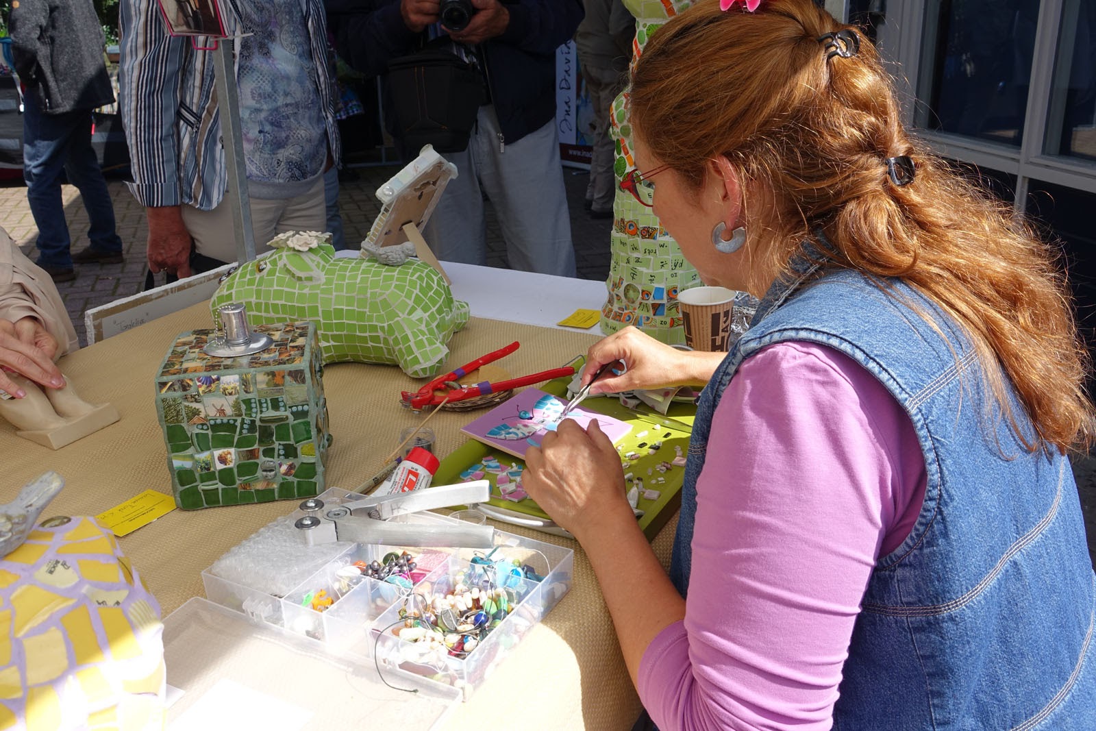 Kunstmarkt Wezup demonstratie