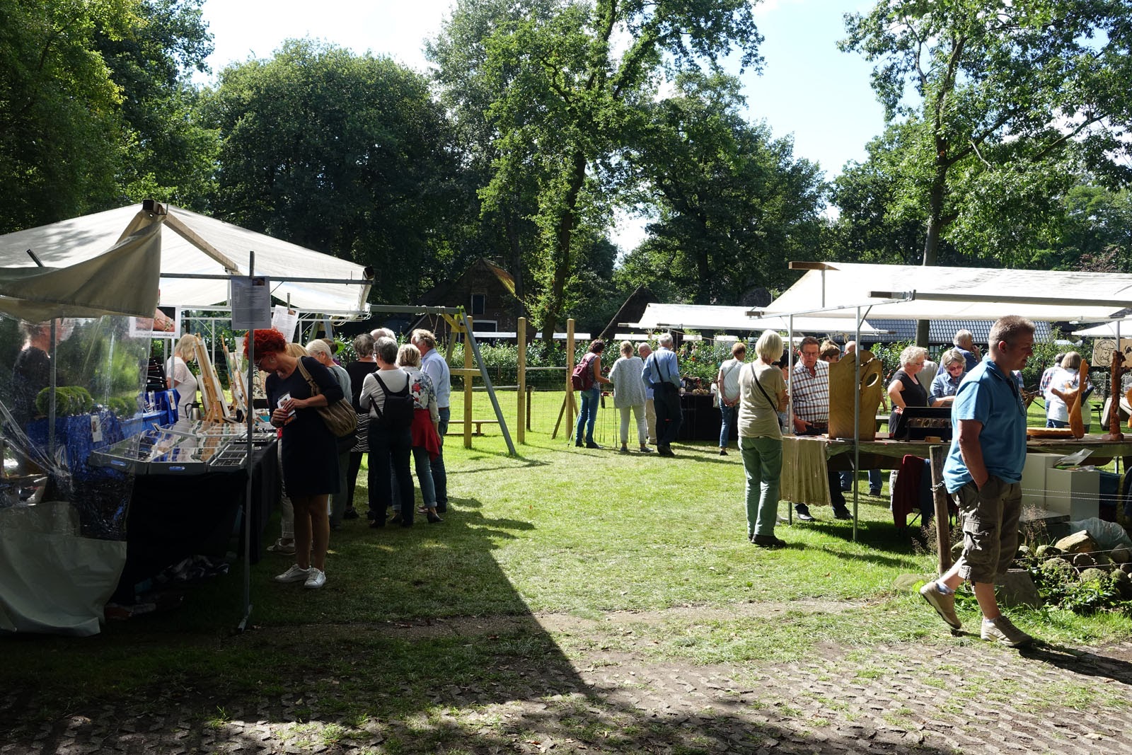 Kunstmarkt Wezup bezoekers