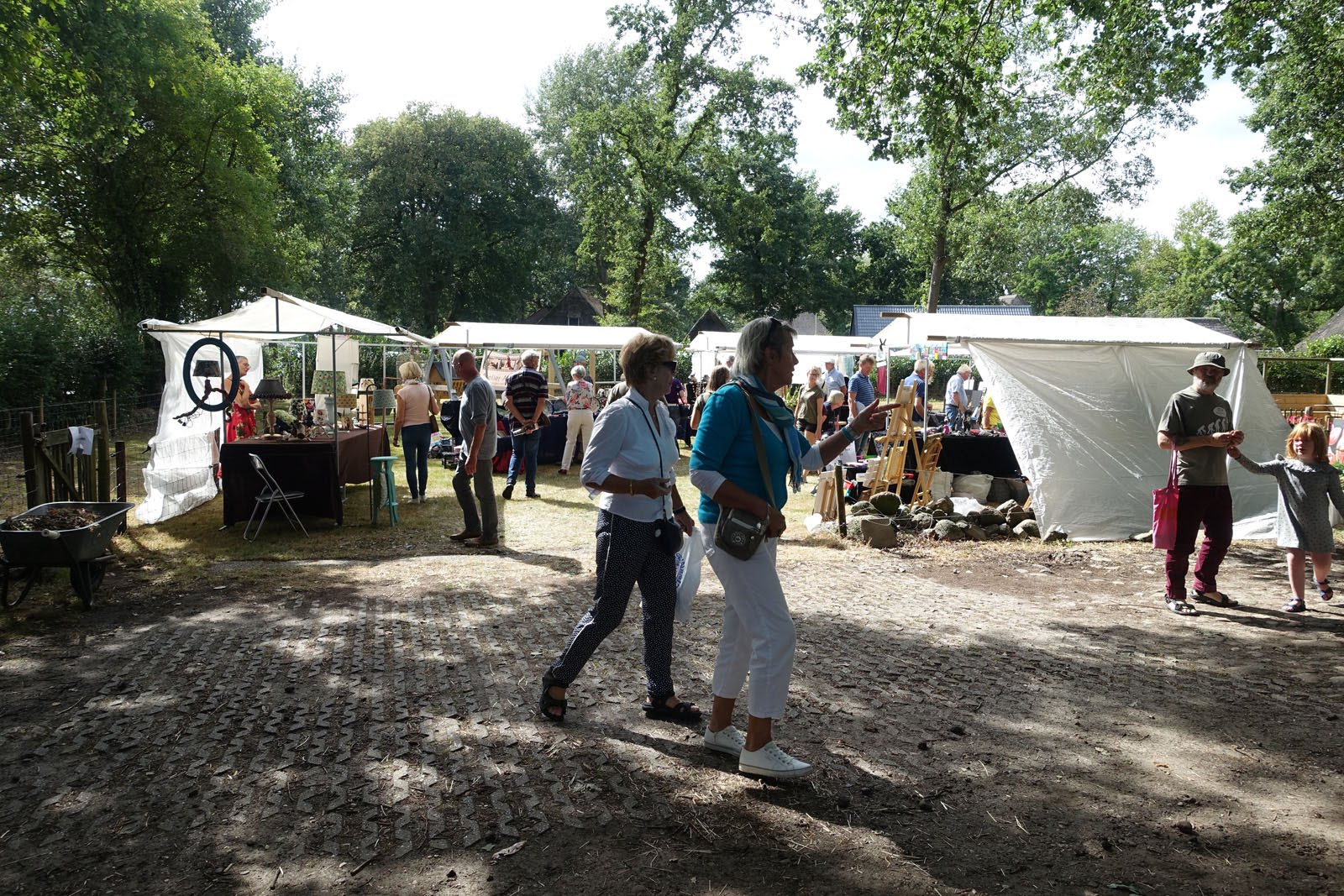 Kunstmarkt Wezup bezoekers