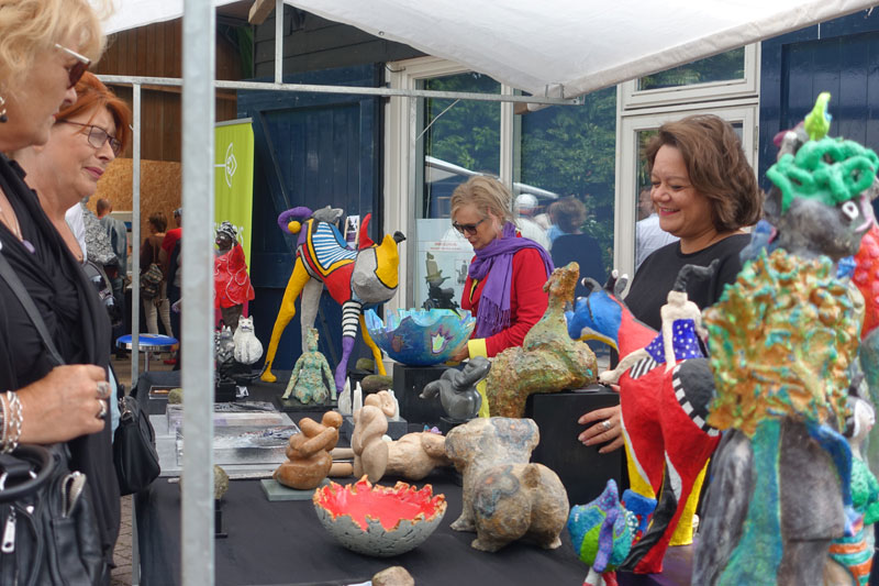 Figuratieve beelden van Zus & Zo deelnemer Kunstmarkt Wezup